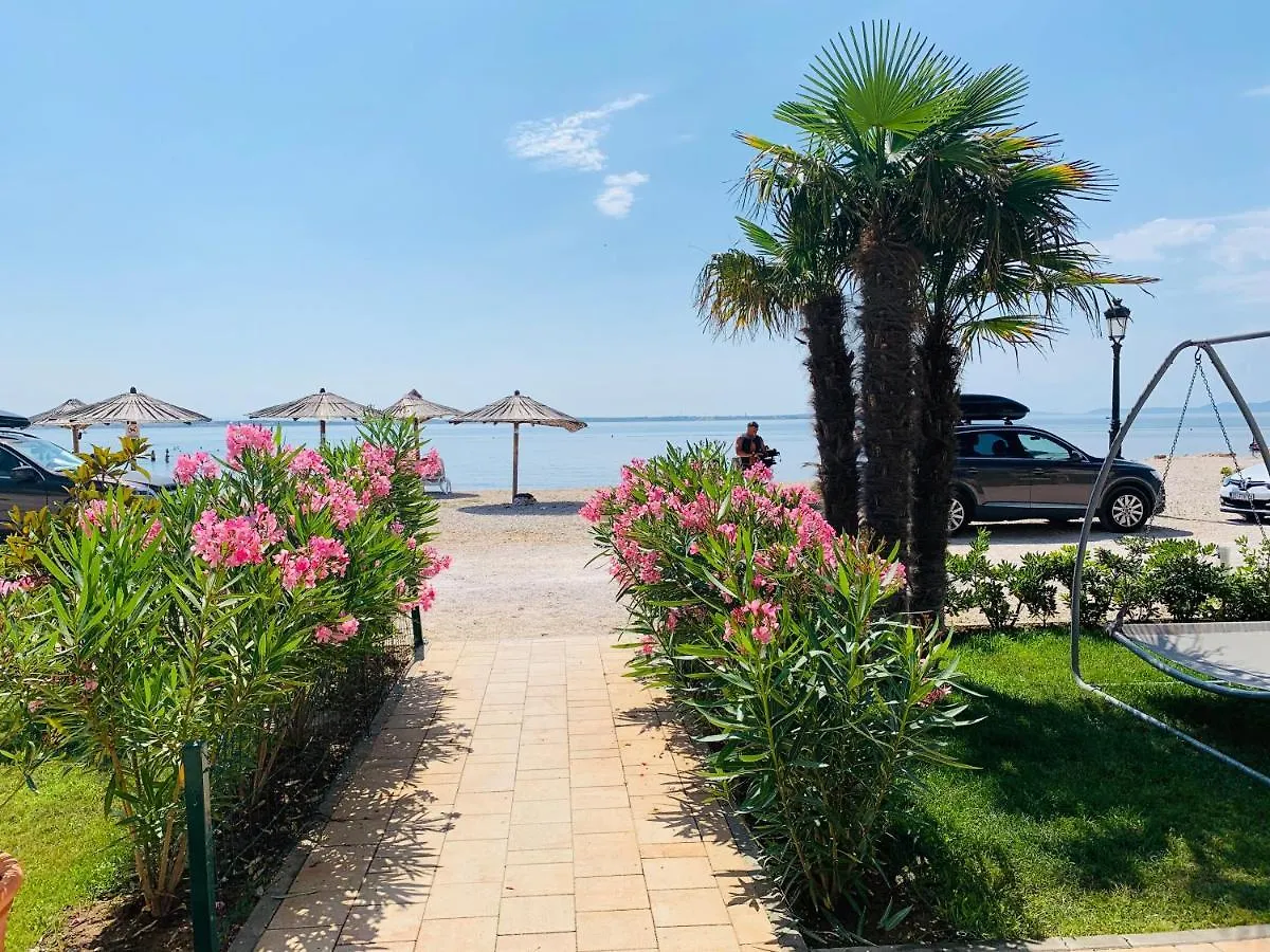 Apartments The Beach Resort Vir