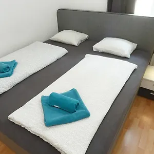  Apartman In Near Schoenbrunn & Westbahnhof - Keyless Check-in Ausztria
