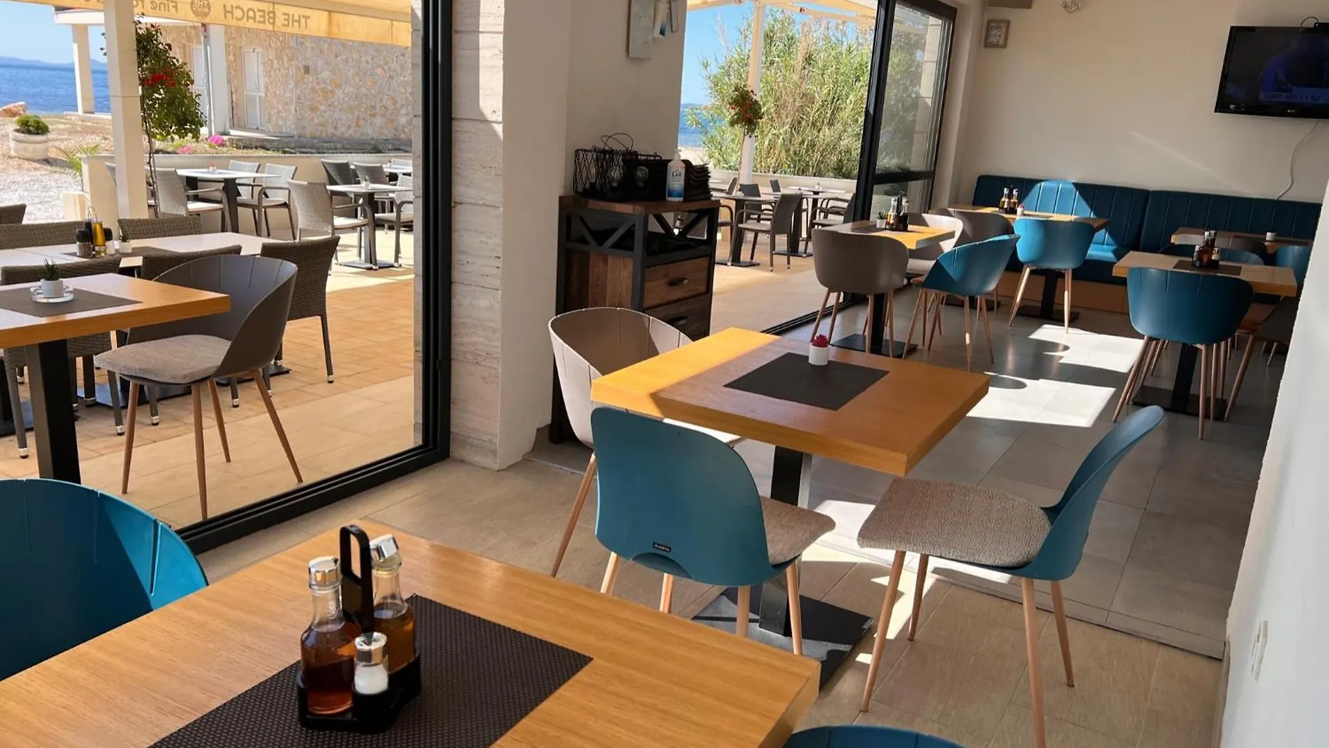 Apartments The Beach Resort فير